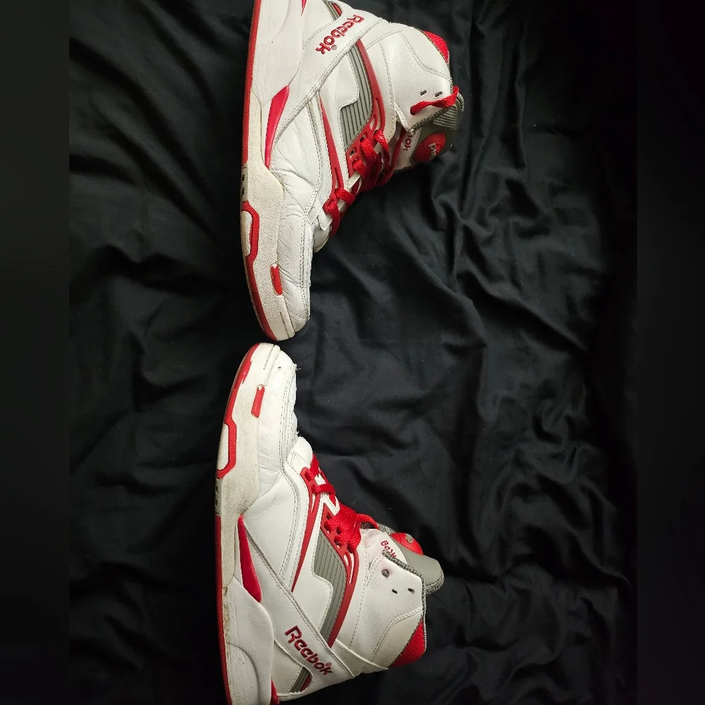Reebok The Pump Sneakers with Red Accents - Picture 3 of 8